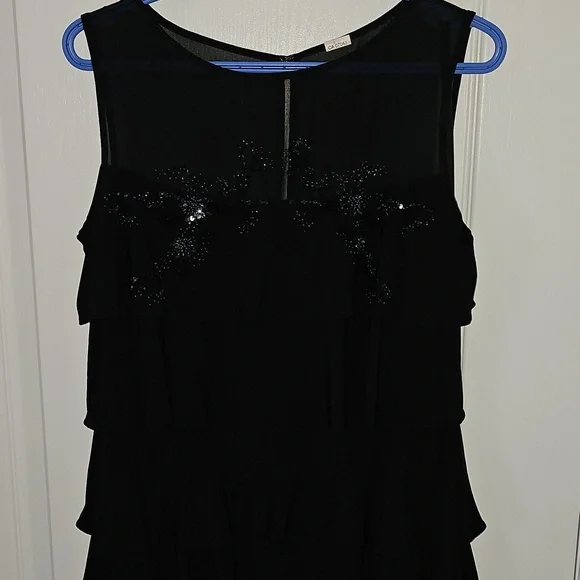 Black Ruffled Dress 👗 - Picture 3 of 6